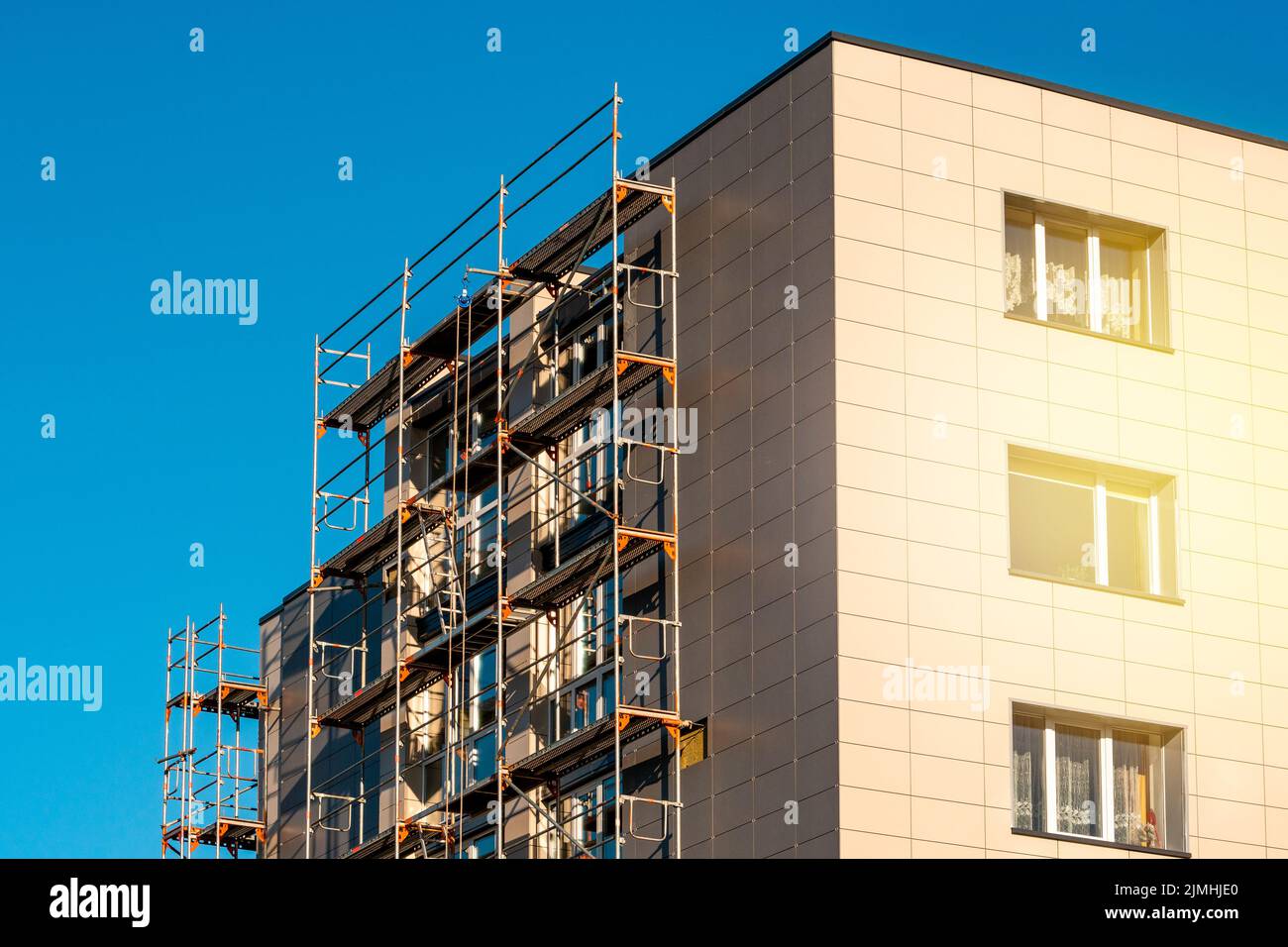 View of Exterior multistory house wall heat insulation Stock Photo - Alamy