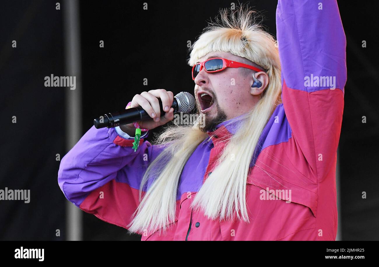 oliver-tree-performance-hi-res-stock-photography-and-images-alamy