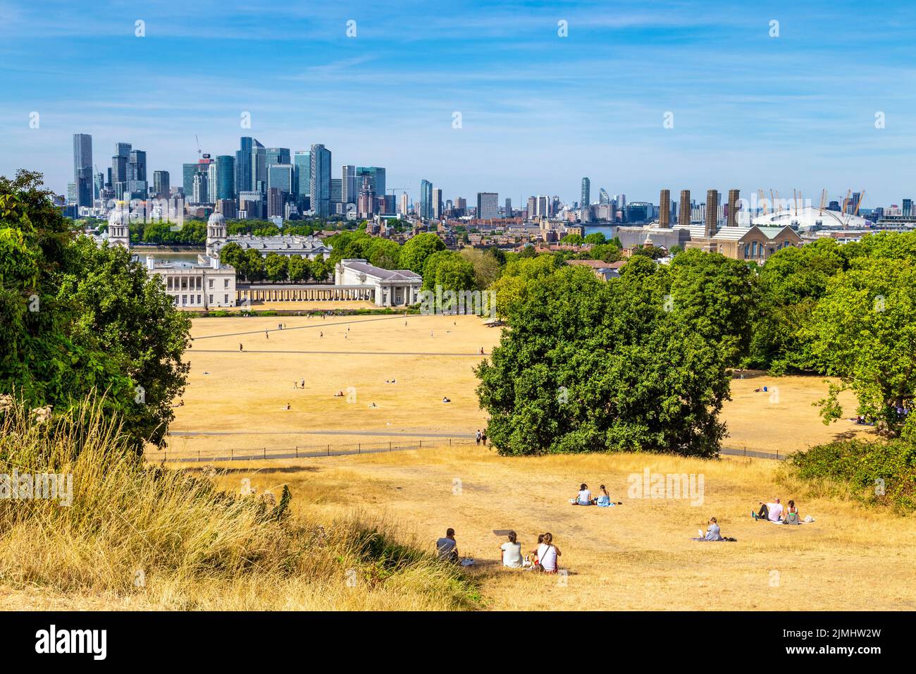 6 August 2022 - London, UK - Dried out grassland at Greenwich Park after a series of heatwaves and record high temperatures, city facing drought and water rationing measures Stock Photo