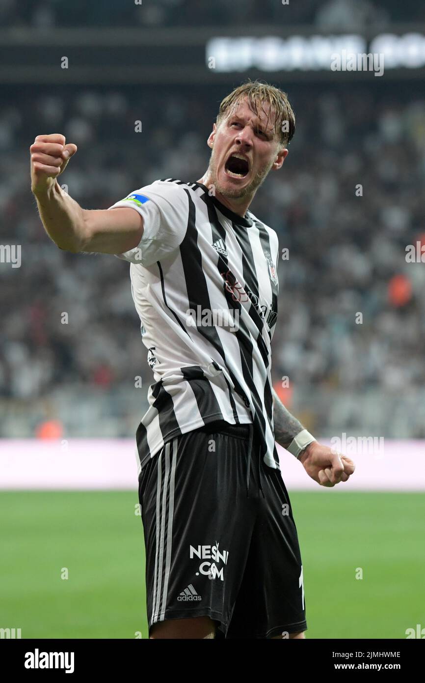 STANBUL Wout Weghorst of Besiktas JK celebrates the injurytime