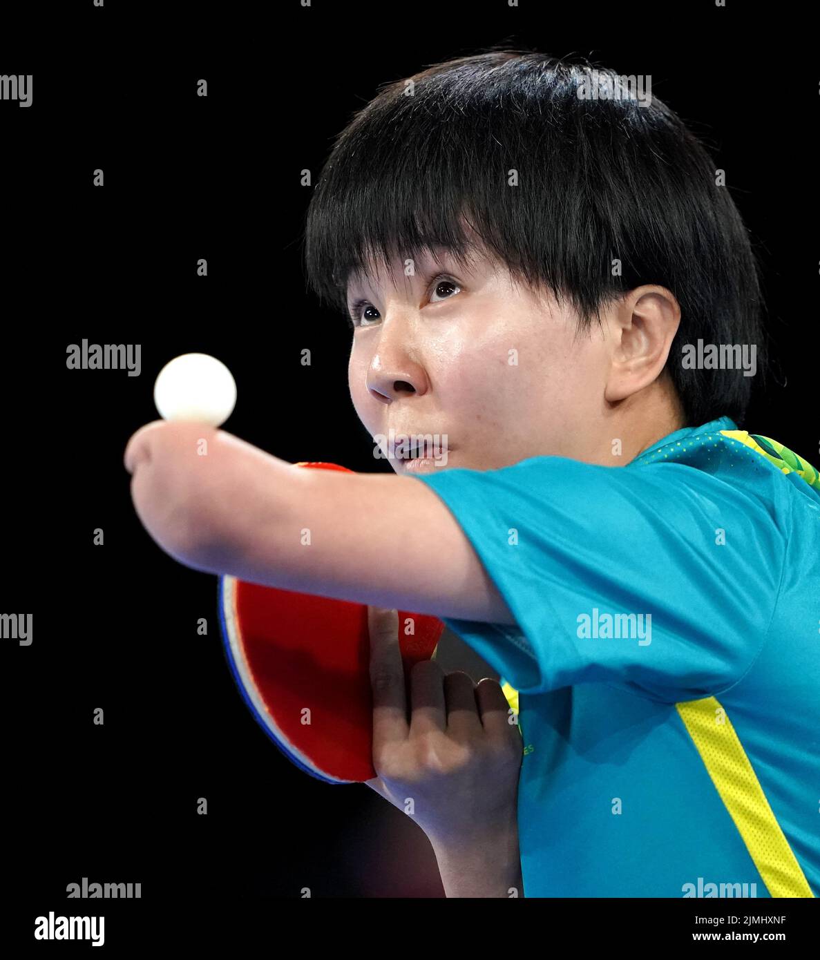 Australia's Qian Yang serves against Australia's Li Na Lei during the Table Tennis Women's Singles Classes 6-10 - Gold Medal Matchat The NEC on day nine of the 2022 Commonwealth Games in Birmingham. Picture date: Saturday August 6, 2022. Stock Photo