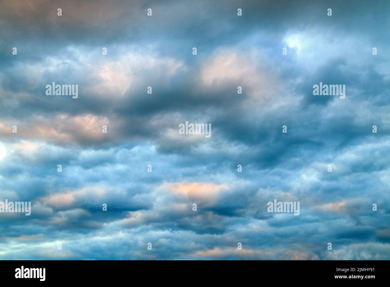 Detail of a dark grey dramatic cloudscape Stock Photo - Alamy
