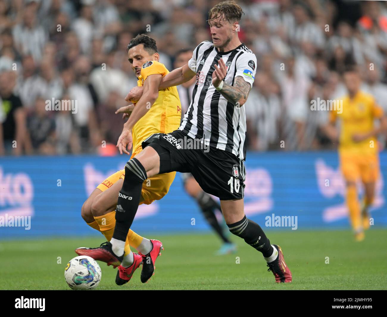 ISTANBUL - Wout Weghorst of Besiktas JK during the Turkish Super Lig match  between Besiktas AS and Kasimpasa AS at Vodafone Park on January 7, 2023 in  Istanbul, Turkey. AP