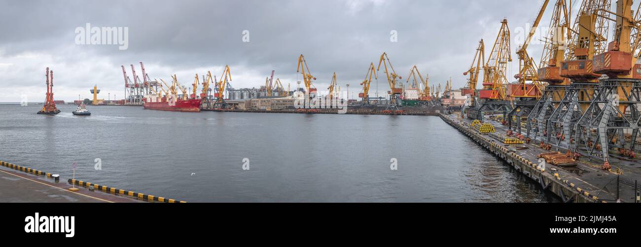 Odessa, Ukraine. 10th Sep, 2018. General view of the loading cranes at the seaport of Odessa. For the first time since the beginning of the Russian war of aggression against Ukraine, a ship carrying grain has left the port of Odessa. This should make millions of tons of grain available again for the world market. Before the Russian war of aggression, Ukraine was one of the world's most important grain exporters. For them, billions in revenue from the sale of wheat and corn, among other commodities, is at stake. (Credit Image: © Mykhaylo Palinchak/SOPA Images via ZUMA Press Wire) Stock Photo