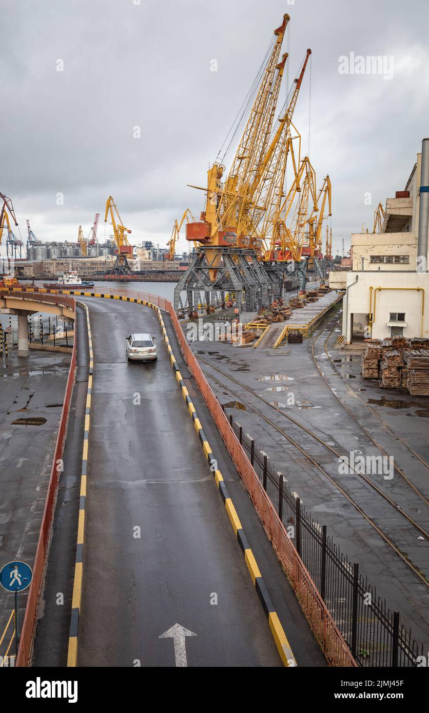 Odessa, Ukraine. 10th Sep, 2018. A view of a road to the seaport of Odessa with Loading cranes visible in the background. For the first time since the beginning of the Russian war of aggression against Ukraine, a ship carrying grain has left the port of Odessa. This should make millions of tons of grain available again for the world market. Before the Russian war of aggression, Ukraine was one of the world's most important grain exporters. For them, billions in revenue from the sale of wheat and corn, among other commodities, is at stake. (Credit Image: © Mykhaylo Palinchak/SOPA Images via Stock Photo