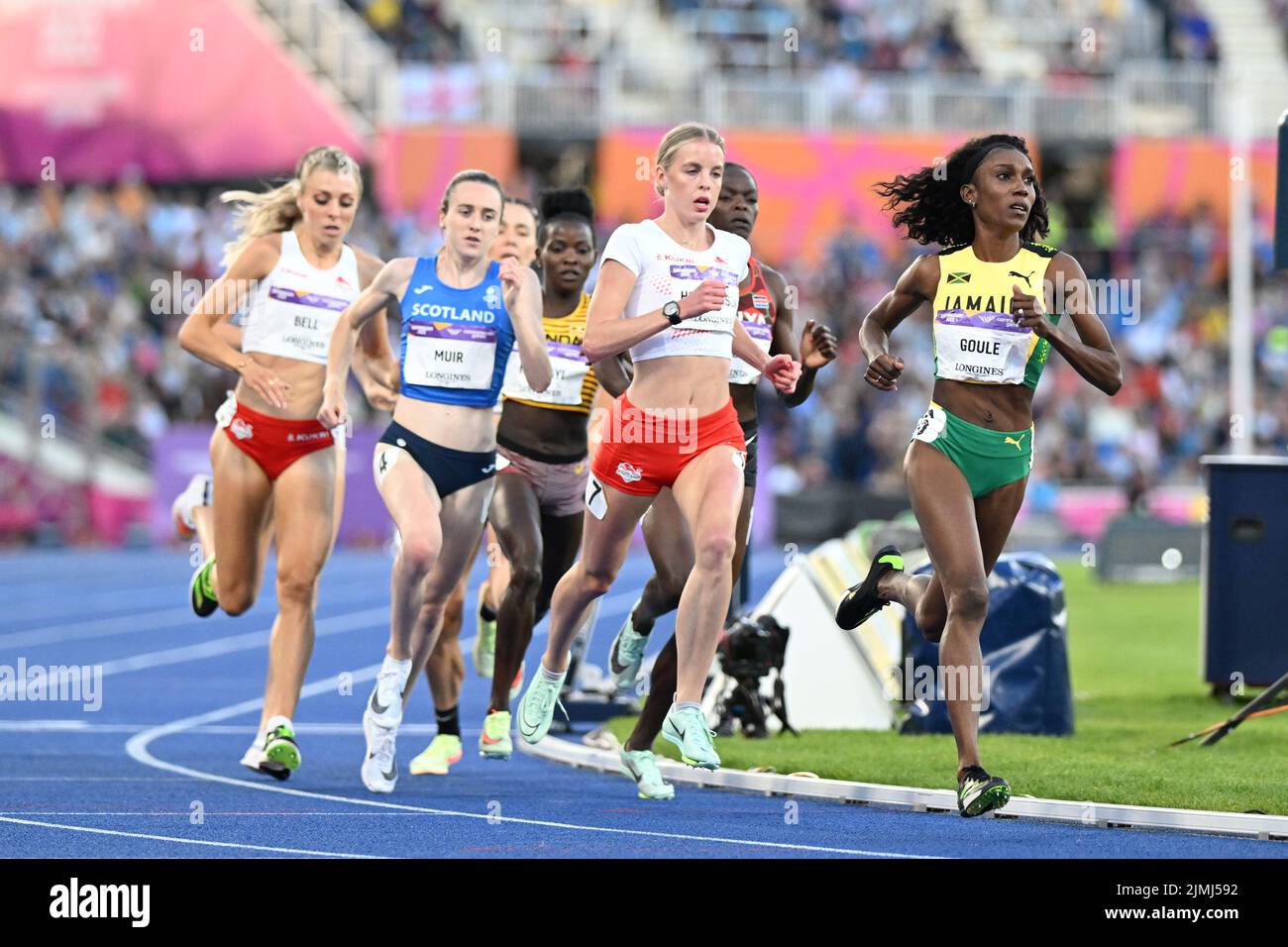 BIRMINGHAM, UK. AUG 6TH Natoya Goule of Jamaica leads the 800m final at half way during the athletics at Alexander Stadium in Perry Barr at the Birmingham 2022 Commonwealth Games on Saturday 6th August 2022. (Credit: Pat Scaasi | MI News) Credit: MI News & Sport /Alamy Live News Stock Photo