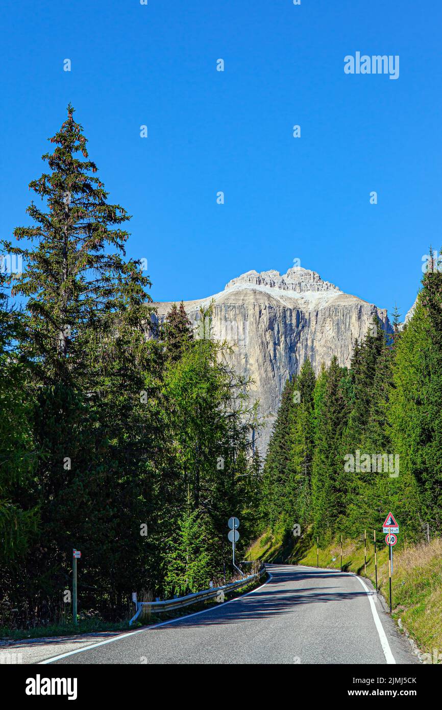 Vertical asphalt hi-res stock photography and images - Alamy