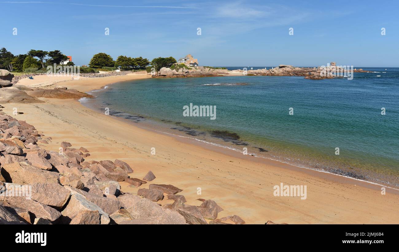 Toul Drez beach on Renote island in Trégastel, Brittany, France. Stock Photo