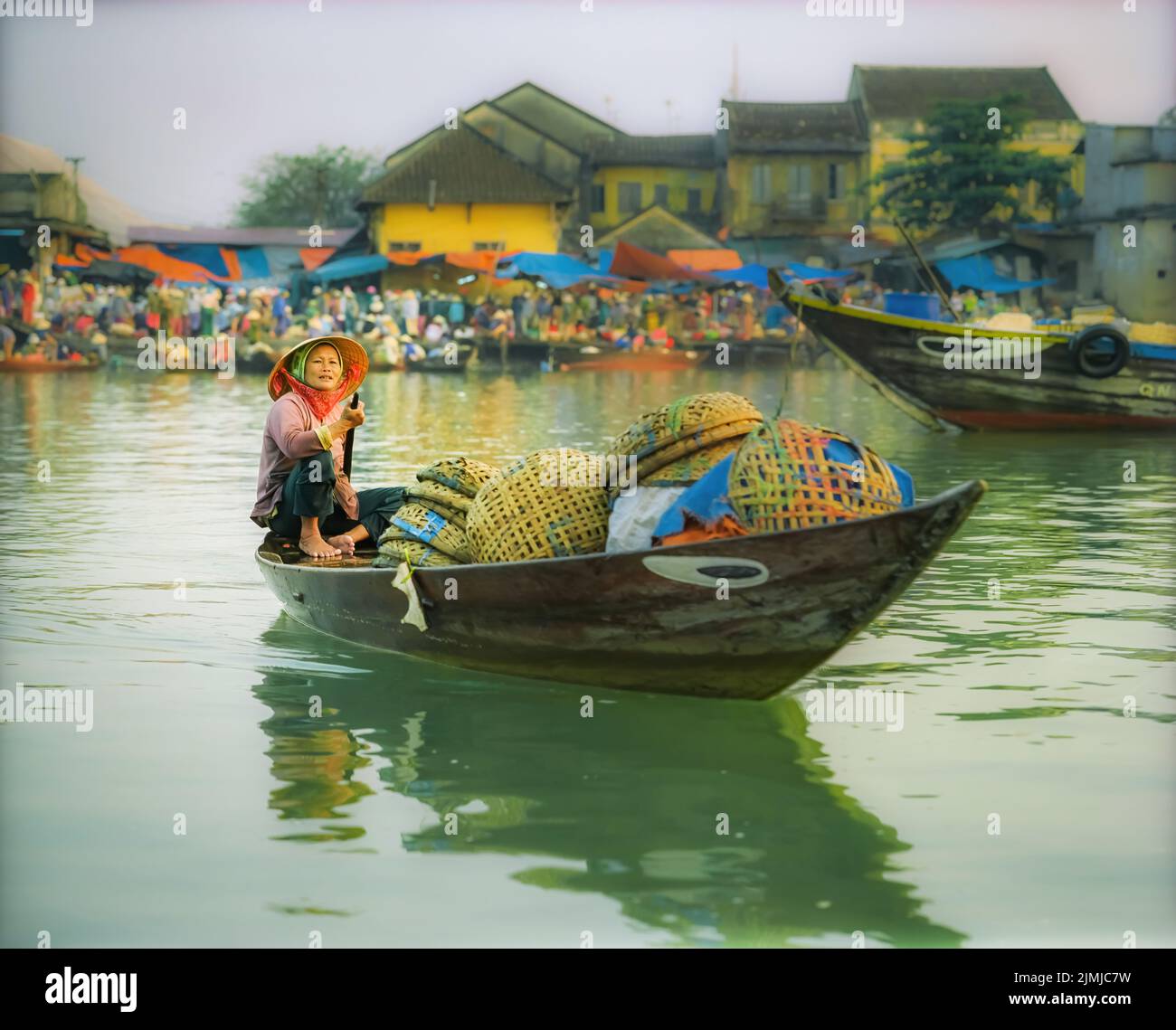 Sampan boat hi-res stock photography and images - Alamy