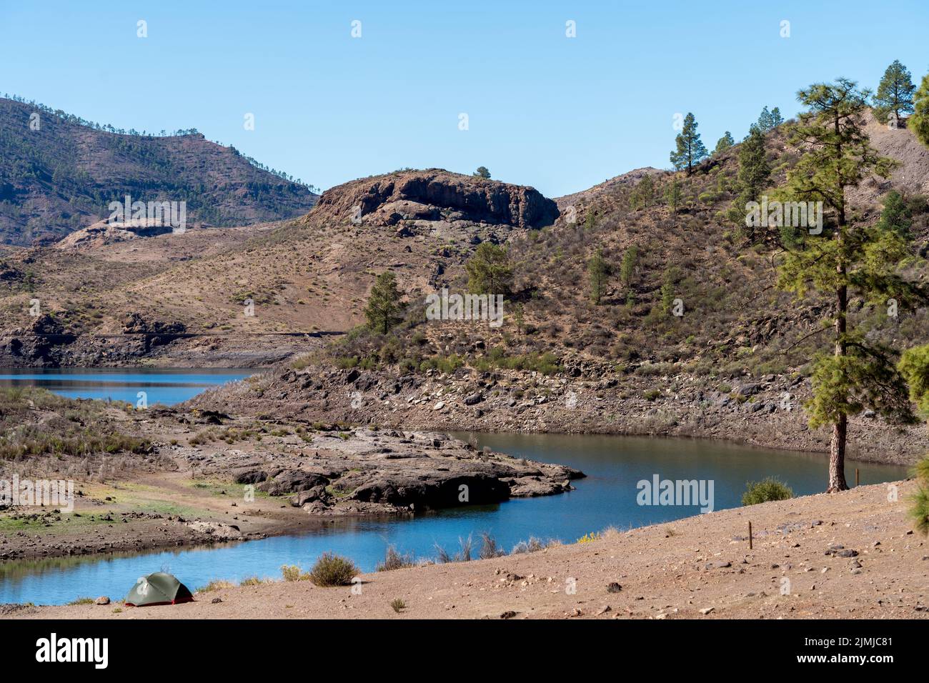 View of a lake high up in the mountains in Gran Canaria Stock Photo