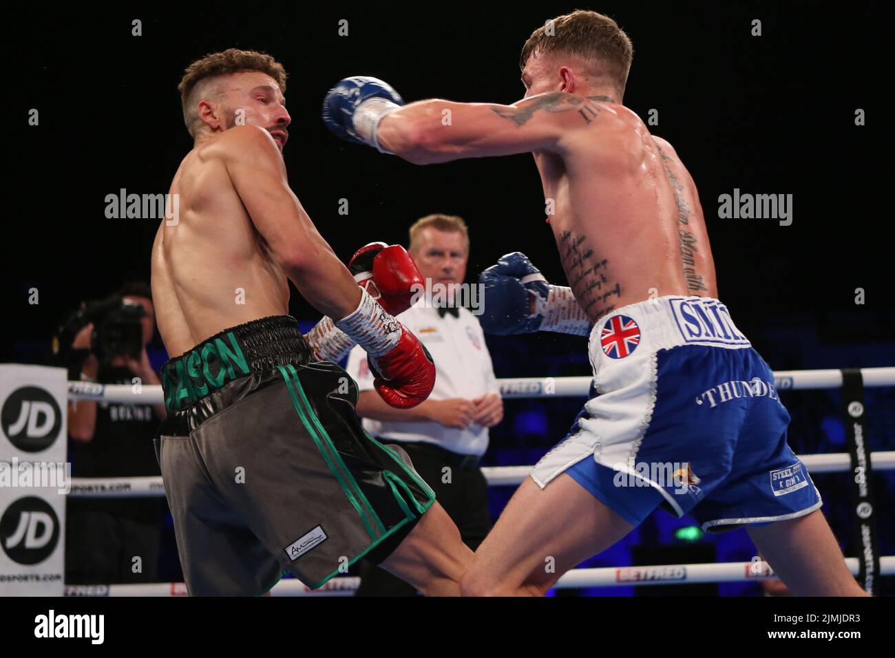 Sheffield, UK. 06th Aug, 2022. Utilita Arena Sheffield, Sheffield, South Yorkshire, 6th August 2022 Dalton Smith (Blue/White Shorts) vs Sam O'Maison (Brown/Green Shorts) fighting for the British Super-Lightweight Title on Matchroom NXTGEN fight night at the Utilita Arena in Sheffield. Credit: Touchlinepics/Alamy Live News Stock Photo