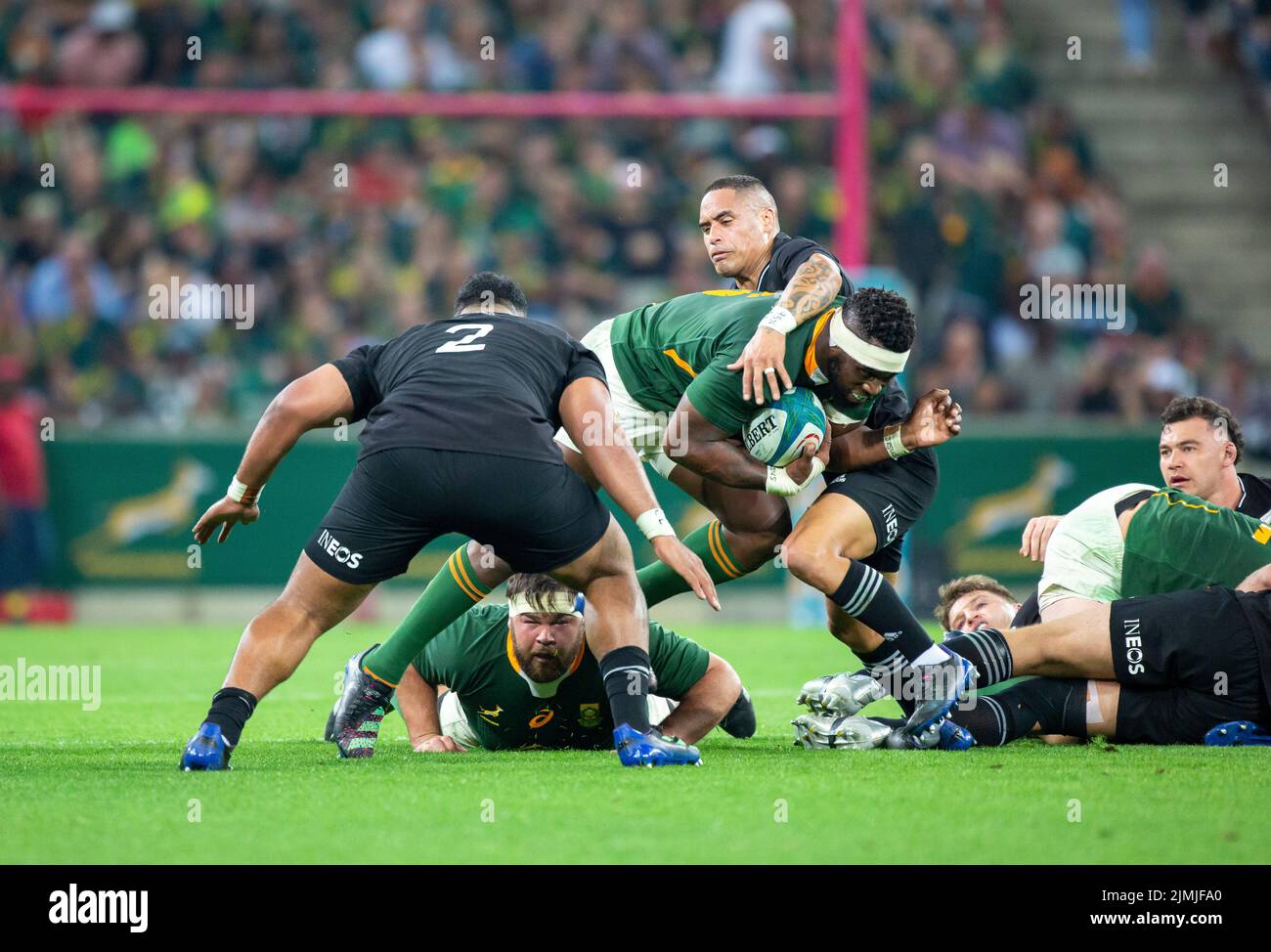 Mbombela, Nelspruit, South Africa. 6th August, 2022. Siyan Kolisi n action against the All Blacks at the Castle Lager Rugby Championship in Mbombela, Nelspruit Credit: AfriPics.com/Alamy Live News Stock Photo
