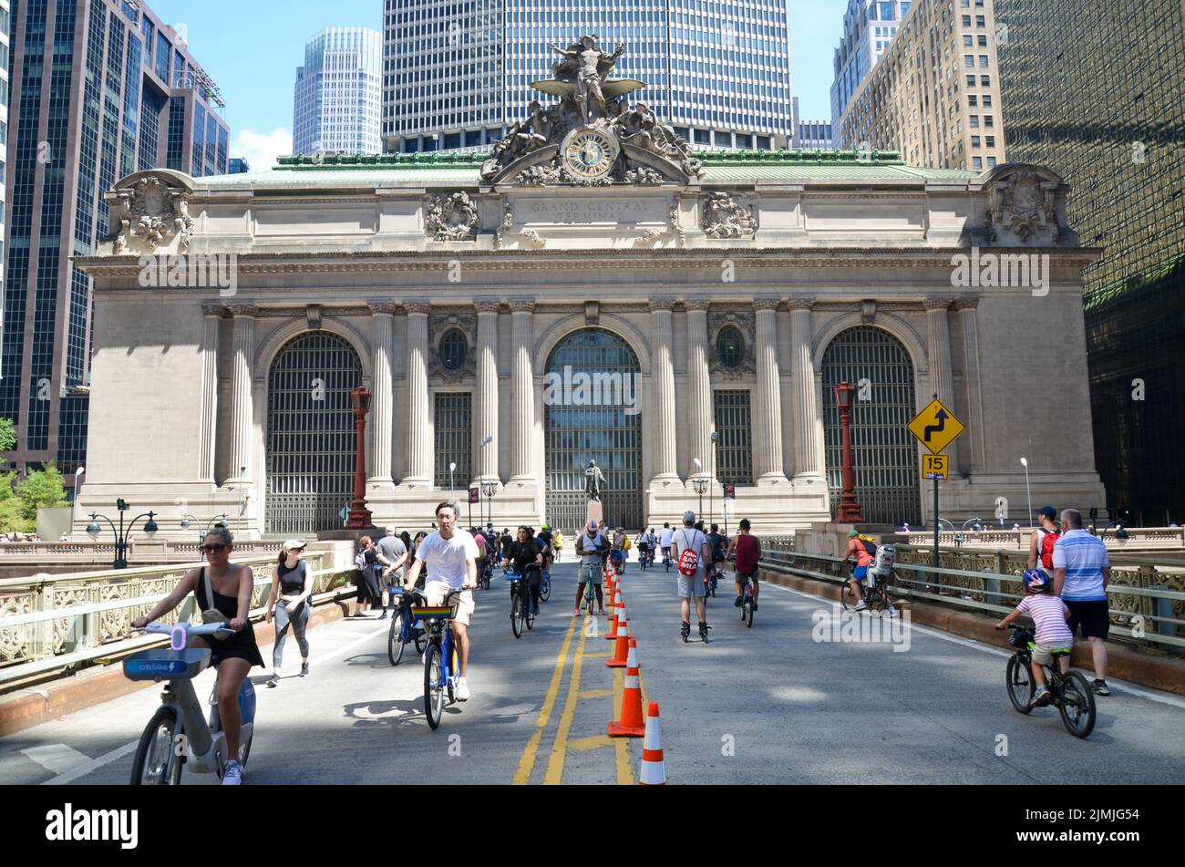 New York, NY, USA. 6th Aug, 2022. New Yorkers are seen walking and