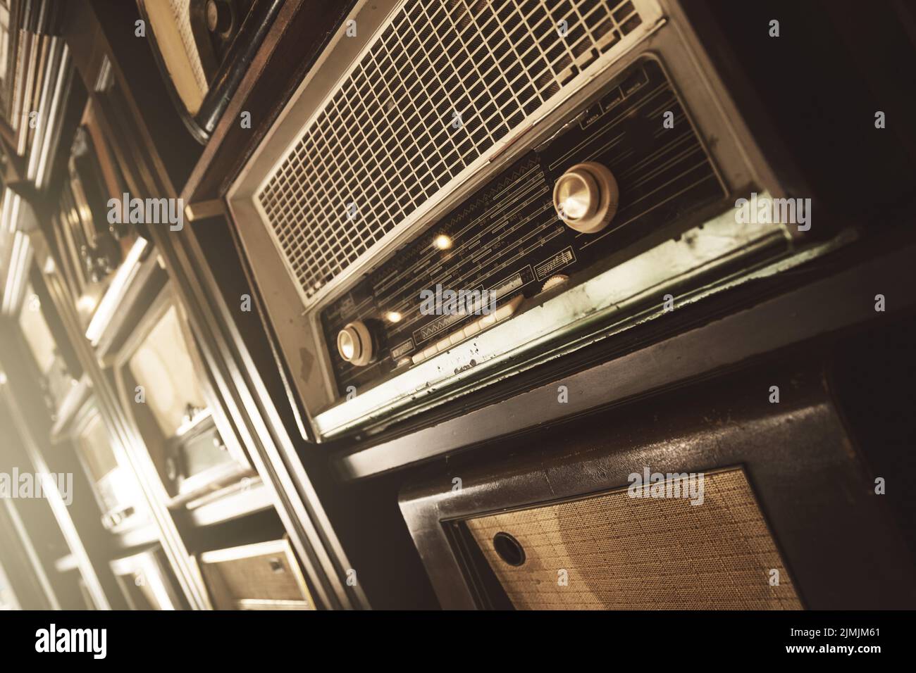 Radio receivers hi-res stock photography and images - Alamy