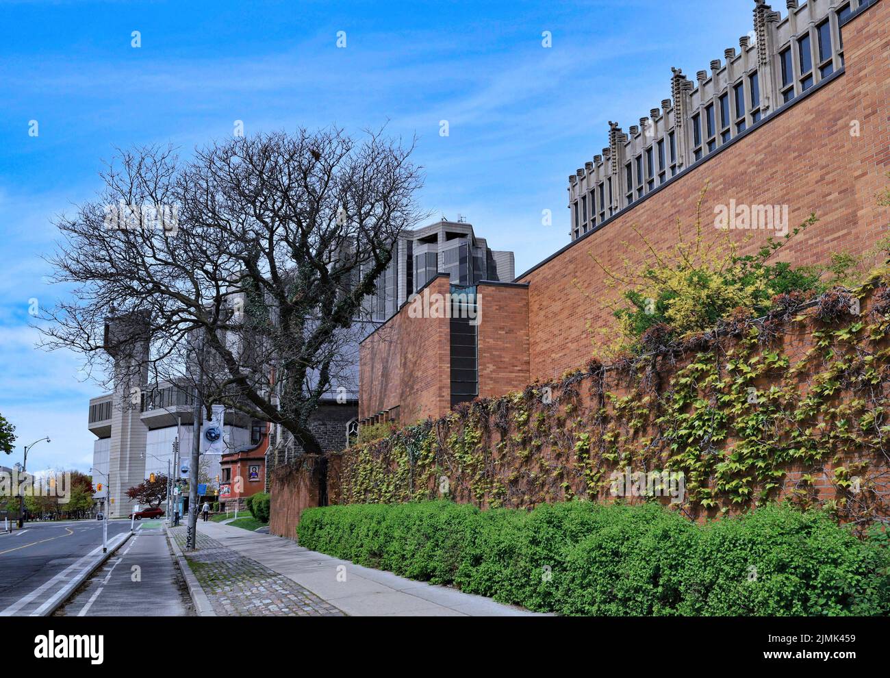 University of Toronto campus, Massey College on the right and Robarts Library in the background Stock Photo