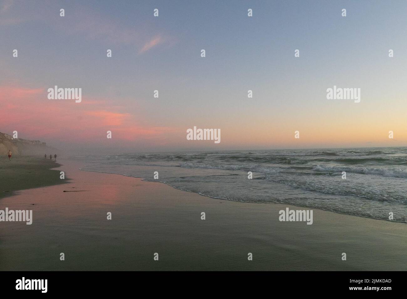 Solana Beach, CA. 7th Aug, 2022. The pink and orange reflected sunset