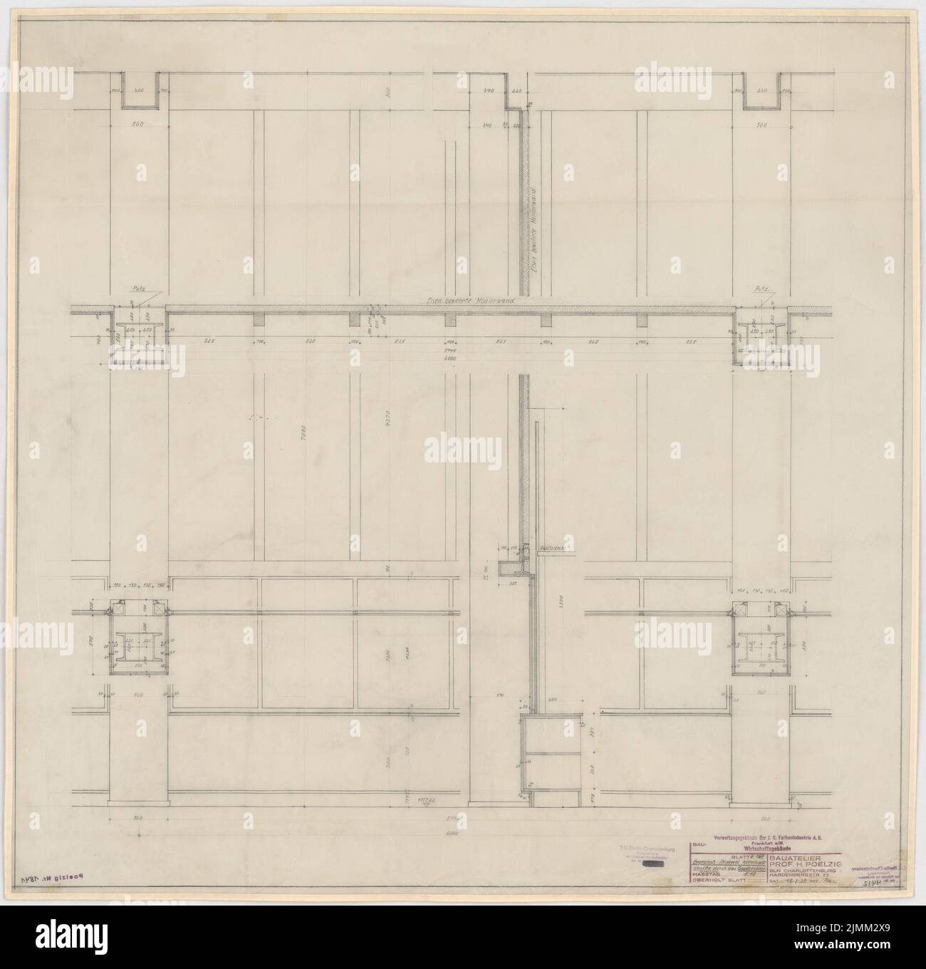 Poelzig Hans (1869-1936), I.G.-colors in Frankfurt/Main. Administration building (March 18, 1930): End floor: Earth floor stone cladding Middle Hall, cut through the cloakroom window 1:10. Pencil on transparent, 87.2 x 89.2 cm (including scan edges) Stock Photo