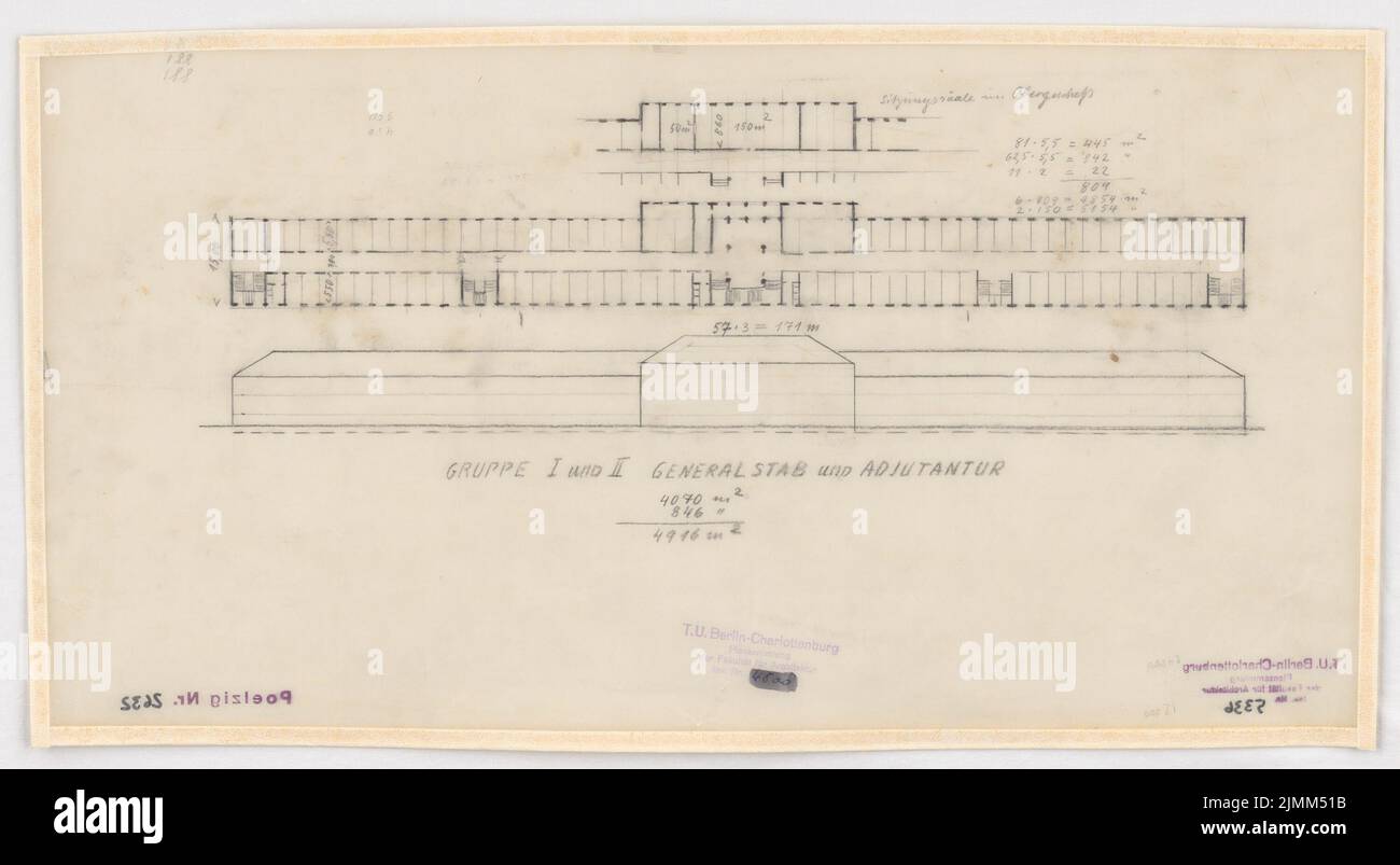 Poelzig Hans (1869-1936), barracks air circle command II, Berlin-Dahlem (1935): Group II and III, general staff, adjutant, floor plan and view 1: 500. Pencil on transparent, 25.9 x 47.1 cm (including scan edges) Stock Photo