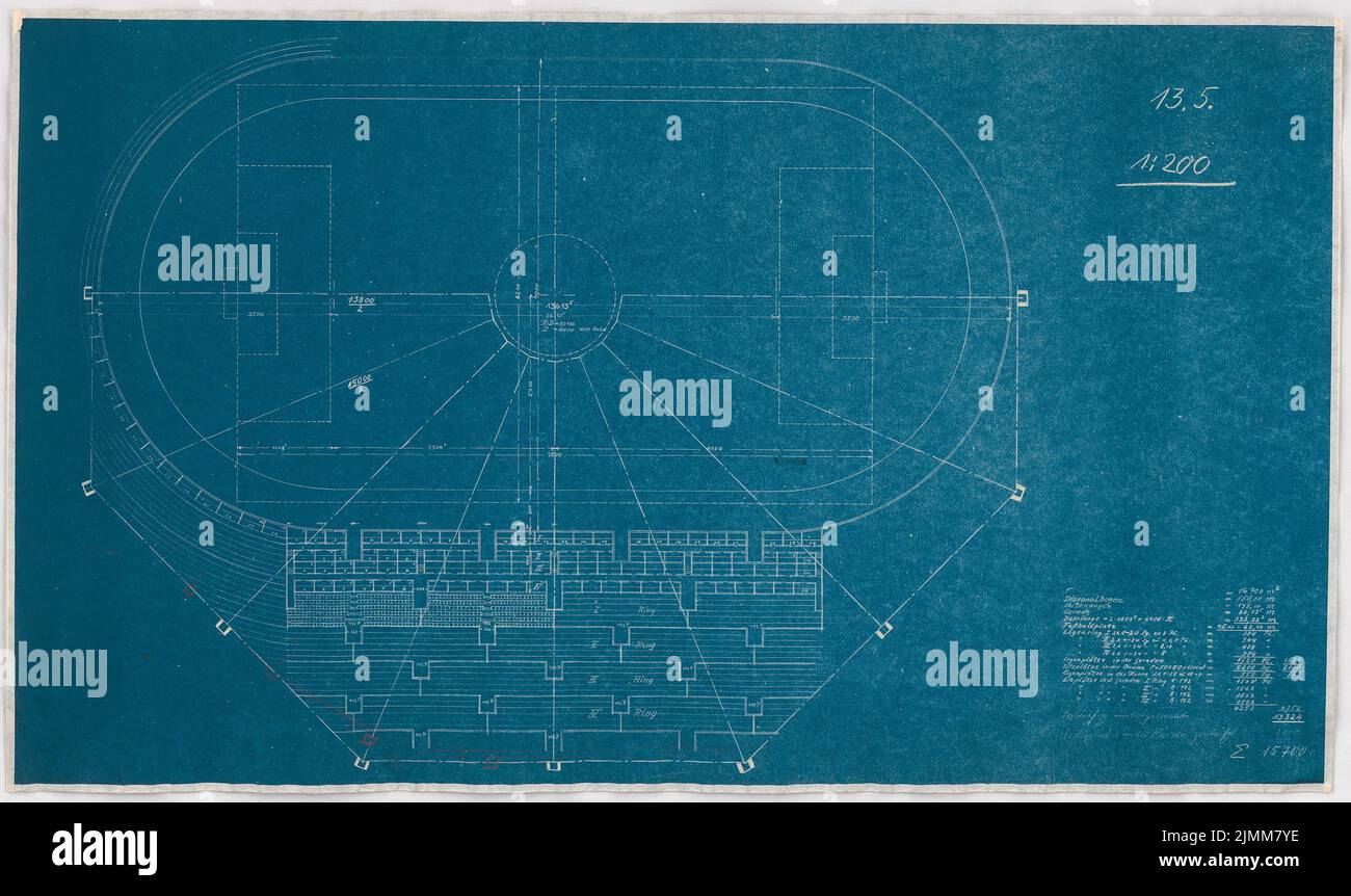 Poelzig Hans (1869-1936), Sporthalle, Berlin (May 13th): Floor plan roof binder and 4th ring 1: 200. Blueprint on paper, 59.3 x 99.8 cm (including scan edges) Stock Photo
