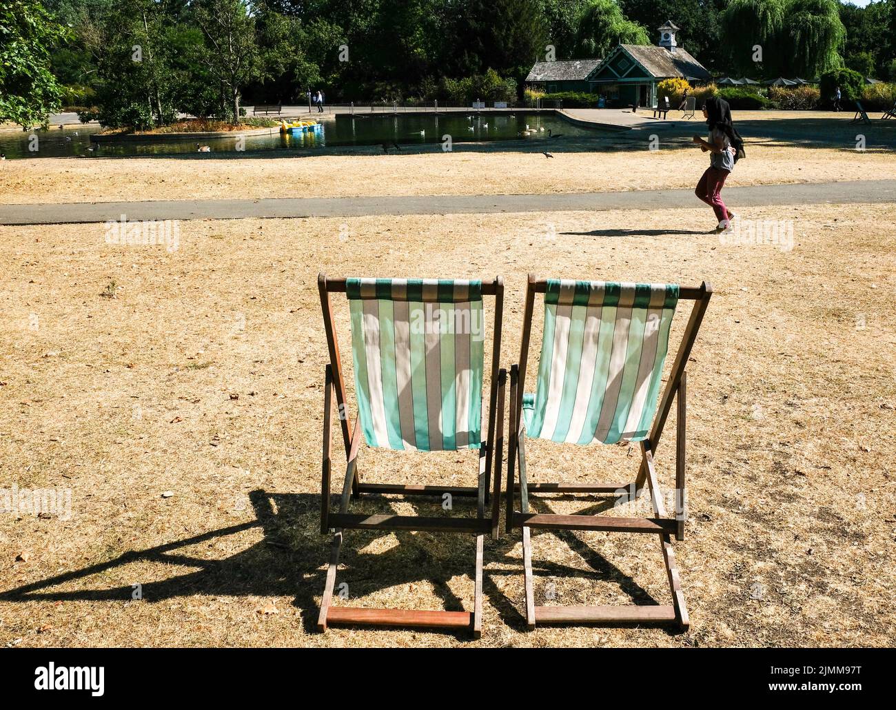 Regents Park, London, UK. 7th Aug 2022. UK Weather: dry conditions in Regents Park. Credit: Matthew Chattle/Alamy Live News Stock Photo