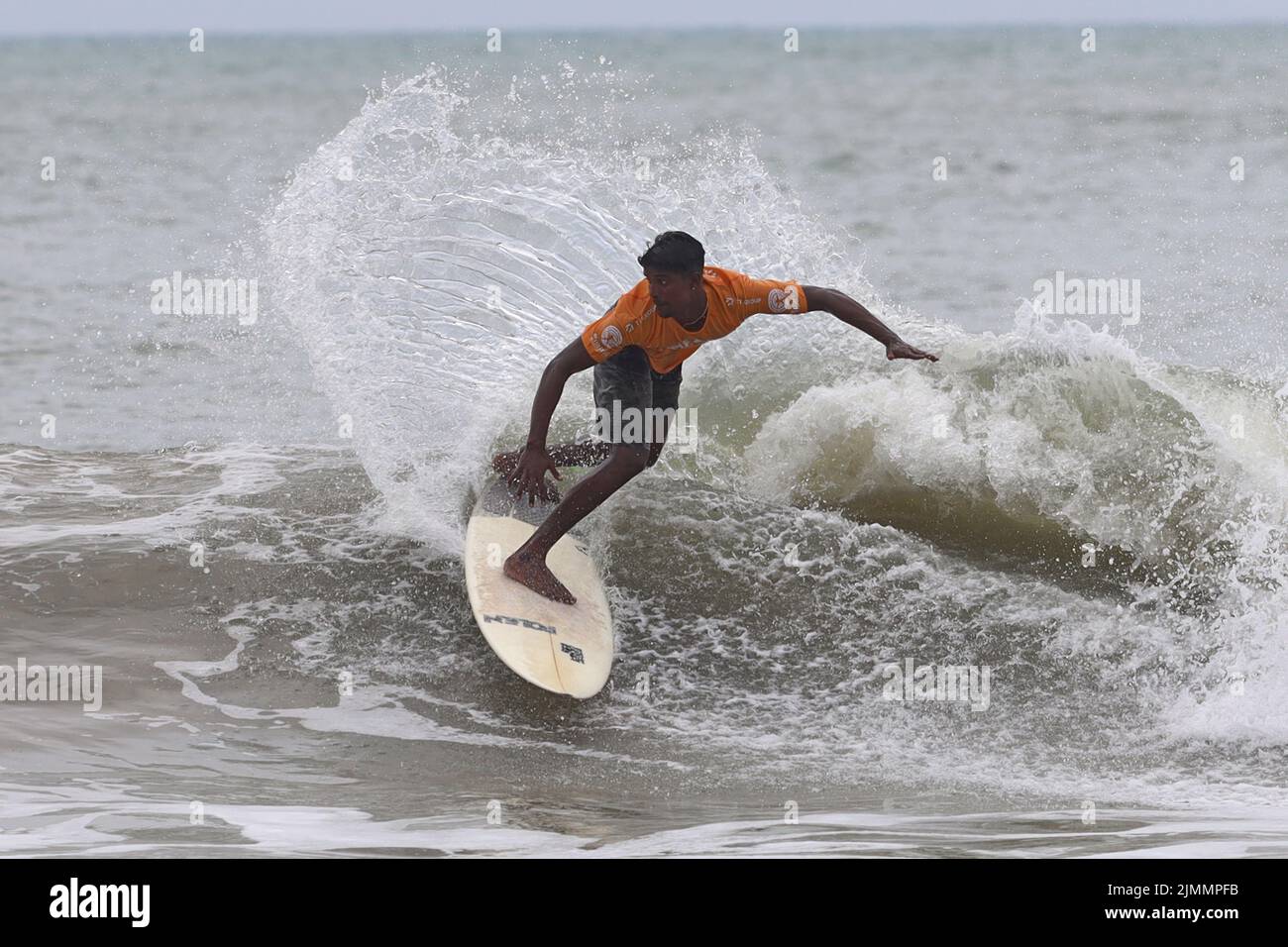 Chennai, Tamil Nadu, India. 7th Aug, 2022. A surfer competes in the