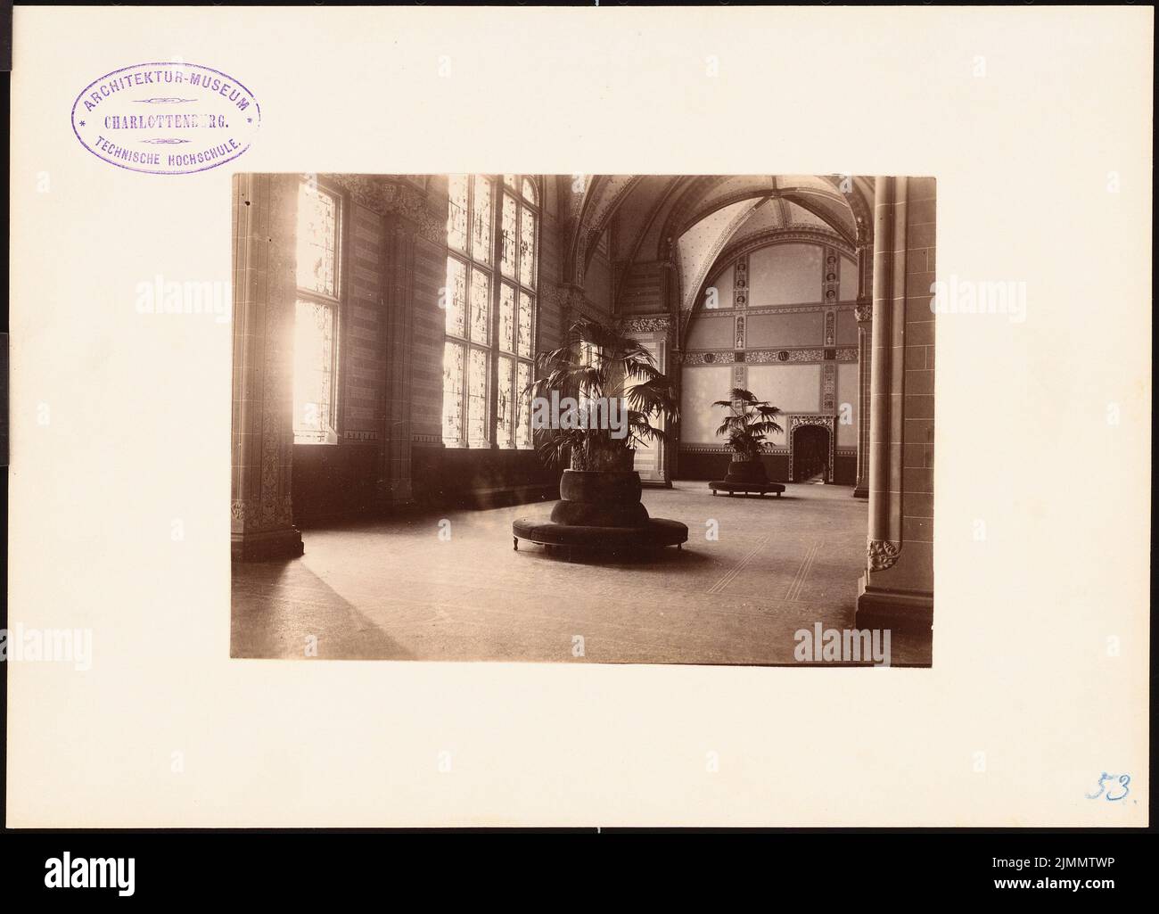 Cuypers P. J. H. (1827-1921), Reichsmuseum, Amsterdam (1885): Interior view of a large room. Photo on paper, on cardboard, 19.8 x 27.6 cm (including scan edges) Stock Photo