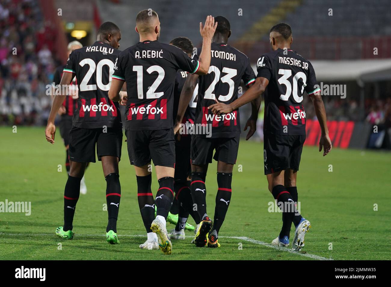 AC Milan, celebrates with team mates after scoring a goal Vicenza, August, 6th 2022,  Romeo Menti Stadium  lr Vicenza Vs AC Milan Photo Luca Taddeo / Stock Photo