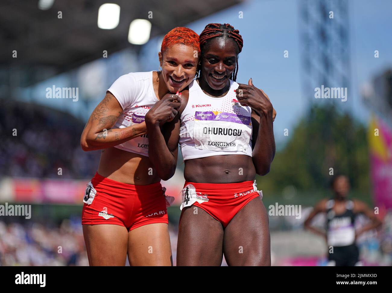 England's Victoria Ohuruogu (right) after winning silver, celebrates with Jodie Williams, who won bronze, after the Women's 400m Final at Alexander Stadium on day ten of the 2022 Commonwealth Games in Birmingham. Picture date: Sunday August 7, 2022. Stock Photo