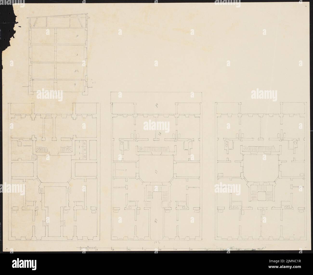 Knoblauch Eduard (1801-1865), three-storey rental house around the octagonal farm (without dat.): Floor plan basement, ground and upper floor, cut. Pencil, 34.9 x 43.1 cm (including scan edges) Stock Photo