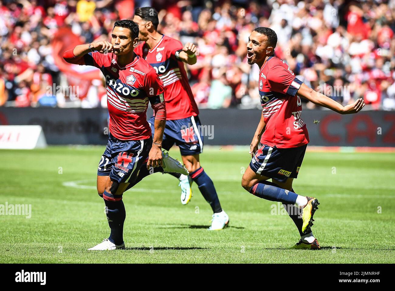 August 7, 2022, Rome, France: Benjamin ANDRE of Lille celebrate his goal with teammates during the French championship Ligue 1 football match between LOSC Lille and AJ Auxerre on August 7, 2022 at Pierre Mauroy stadium in Villeneuve-d&#39;Ascq near Lille, France - Photo Matthieu Mirville/DPPI/LiveMedia. (Credit Image: © Matthieu Mirville/LPS via ZUMA Press) Stock Photo