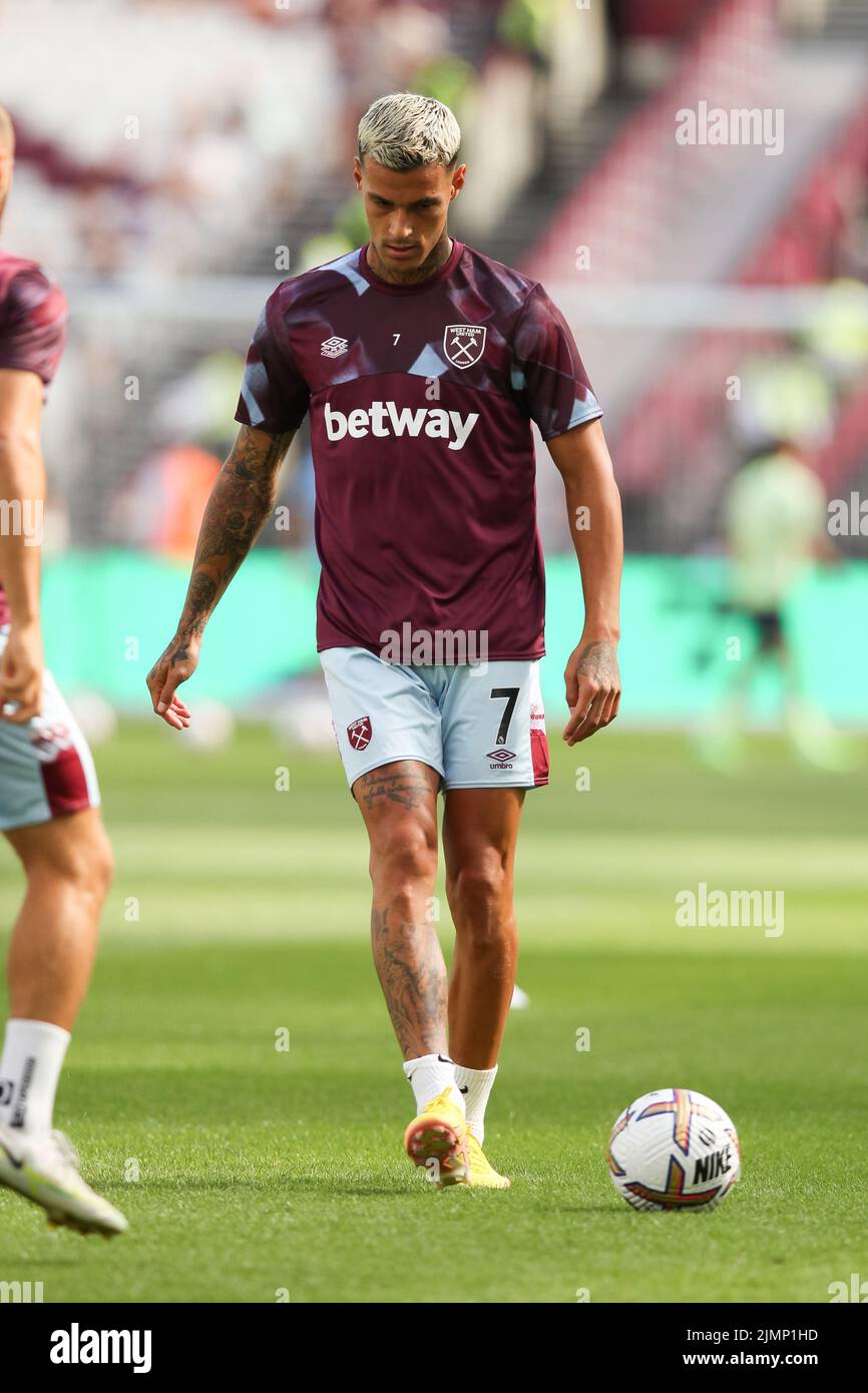 London, UK. 07th Aug, 2022. New signing Gianluca Scamacca of West Ham United warms up during the Premier League match between West Ham United and Manchester City at the London Stadium, Queen Elizabeth Olympic Park, London, England on 7 August 2022. Photo by Ken Sparks. Editorial use only, license required for commercial use. No use in betting, games or a single club/league/player publications. Credit: UK Sports Pics Ltd/Alamy Live News Stock Photo