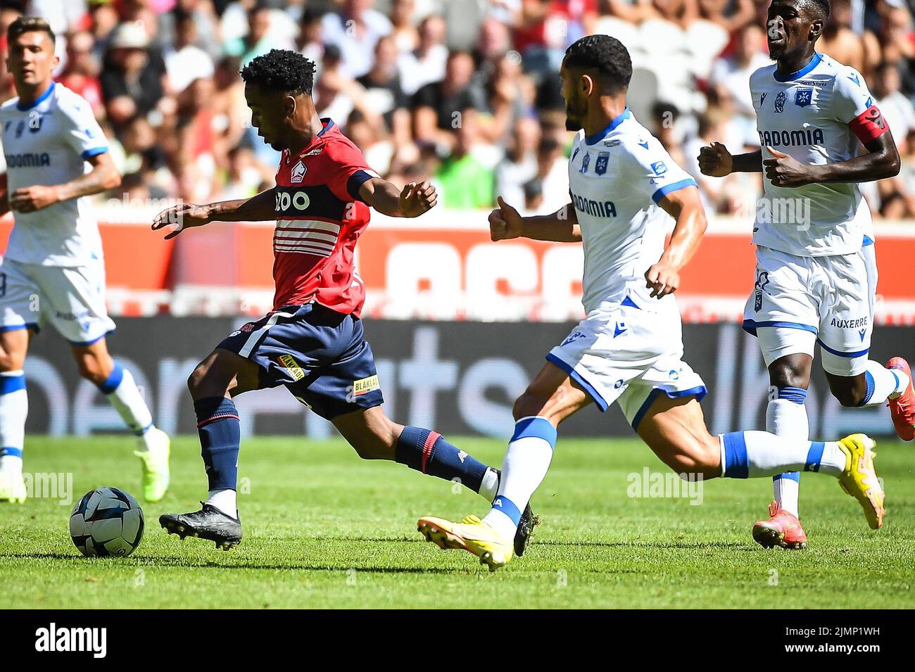 August 7, 2022, Rome, France: Angel GOMES of Lille during the French championship Ligue 1 football match between LOSC Lille and AJ Auxerre on August 7, 2022 at Pierre Mauroy stadium in Villeneuve-d&#39;Ascq near Lille, France - Photo Matthieu Mirville/DPPI/LiveMedia. (Credit Image: © Matthieu Mirville/LPS via ZUMA Press) Stock Photo