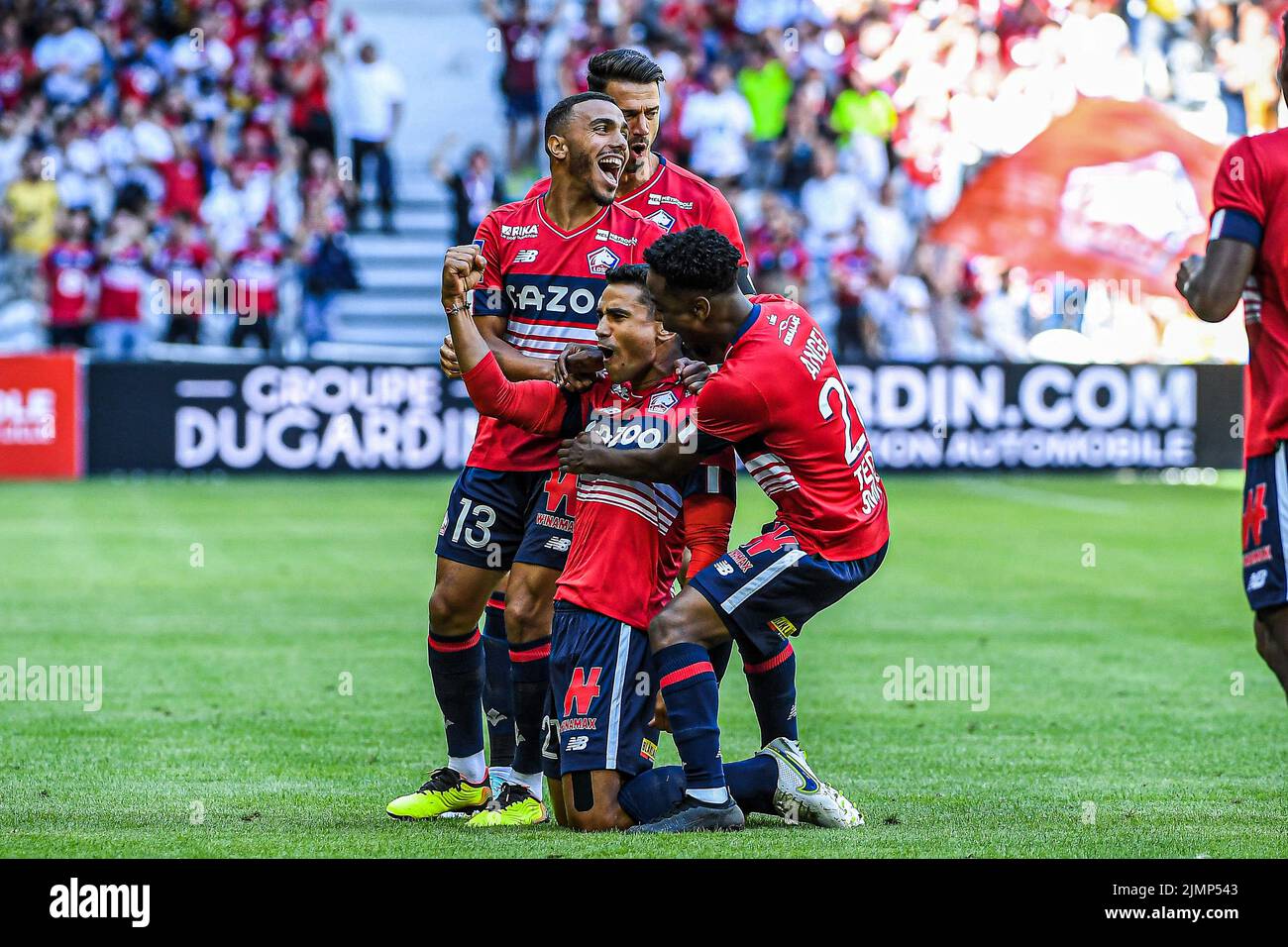 LILLE, FRANCE - AUGUST 7: Benjamin Andre of Lille, players of Lille celebrate a goal during the French Ligue 1 match between Lille and Auxerre at Stade Pierre Mauroy on August 7, 2022 in Lille, France (Photo by Matthieu Mirville/Orange Pictures) Stock Photo