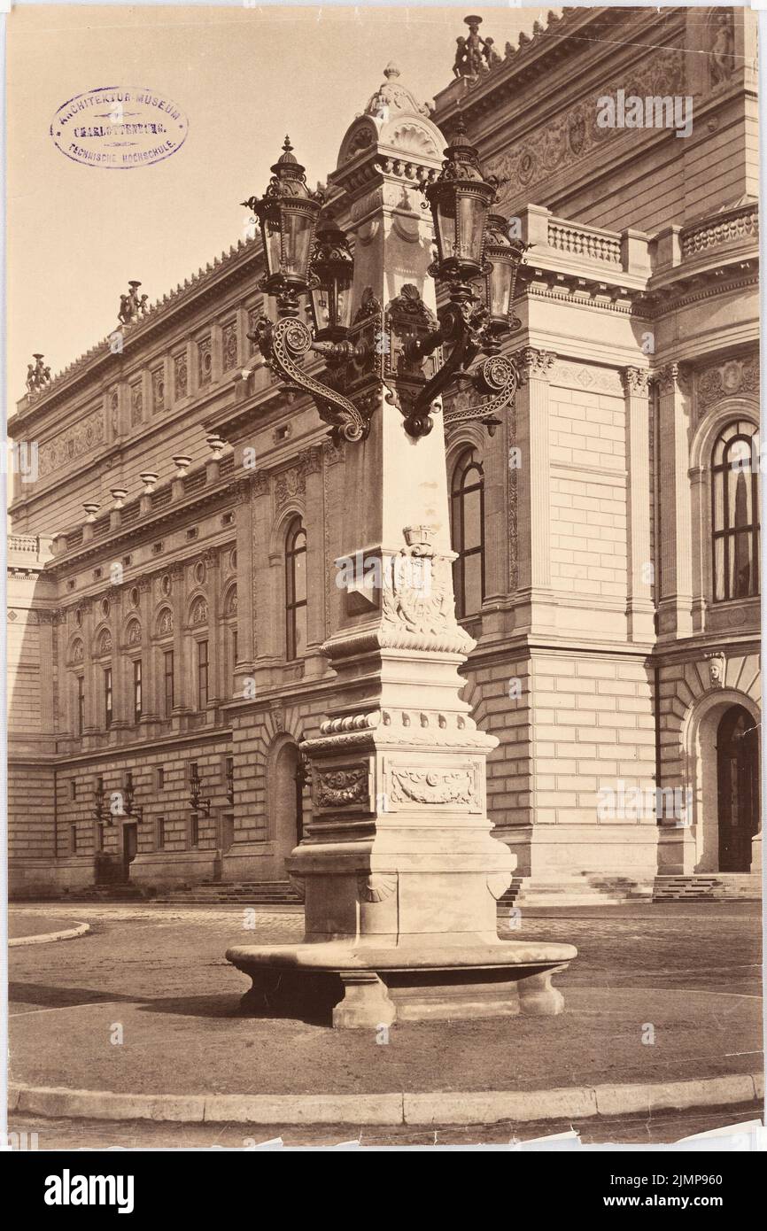 Lucae Richard (1829-1877), New Theater (Opera) in Frankfurt/Main (1871-1871): 2-armed candelaber in front of the theater: View 1:20. Photo on paper, 37.4 x 24.9 cm (including scan edges) Lucae Richard  (1829-1877): Neues Theater (Oper), Frankfurt/Main Stock Photo