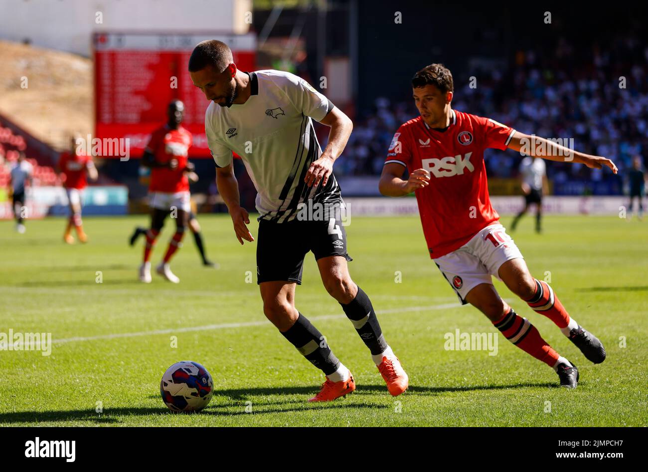 Derby County’s Conor Hourihane and Charlton Athletic Albie Morgan in action during the Sky Bet League One match at The Valley, London. Picture date: Saturday August 6, 2022. Stock Photo