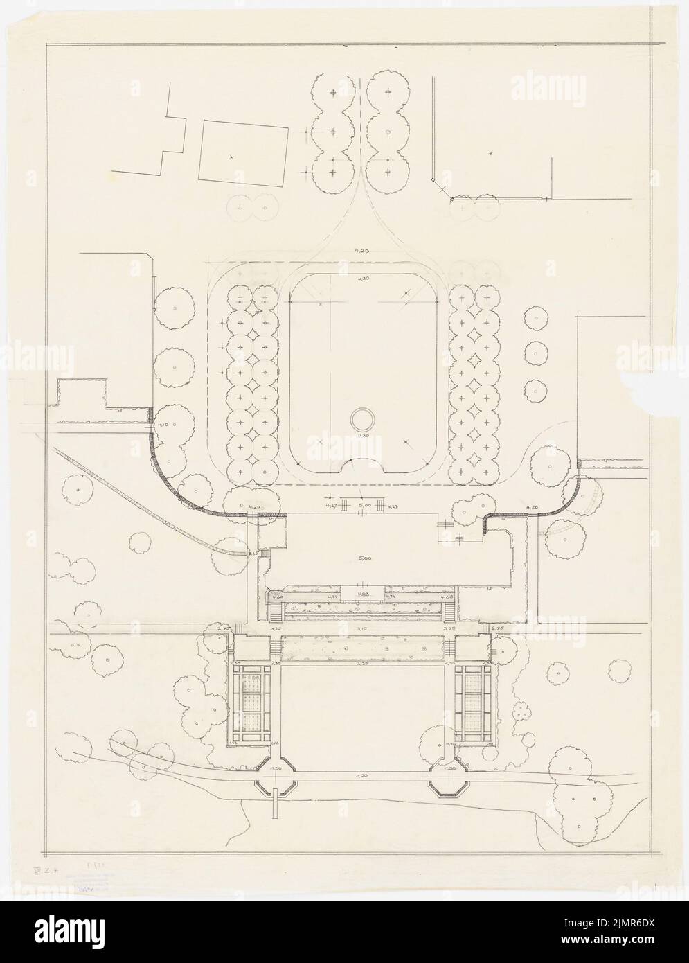 Barth Erwin (1880-1933), Rittergut Zei near Güstrow (1930): Design for the immediate vicinity of the manor house, floor plan 1: 200. Pencil on transparent, 89.6 x 68.6 cm (including scan edges) Barth Erwin  (1880-1933): Rittergut Zehna bei Güstrow Stock Photo