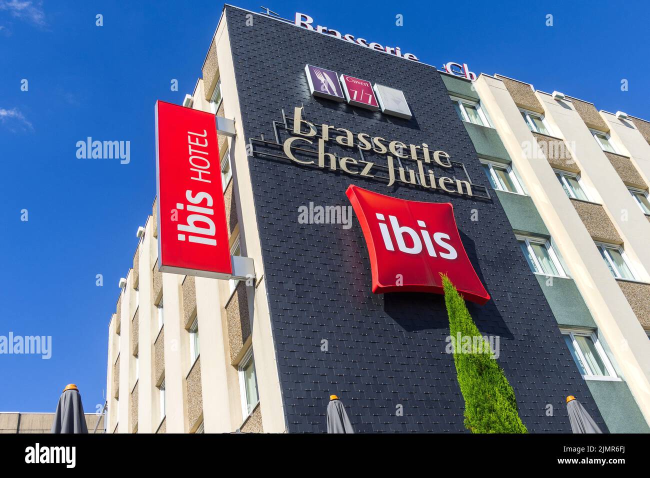 IBIS commercial and tourist hotel in south Chatellerault, Vienne (86), France. Stock Photo
