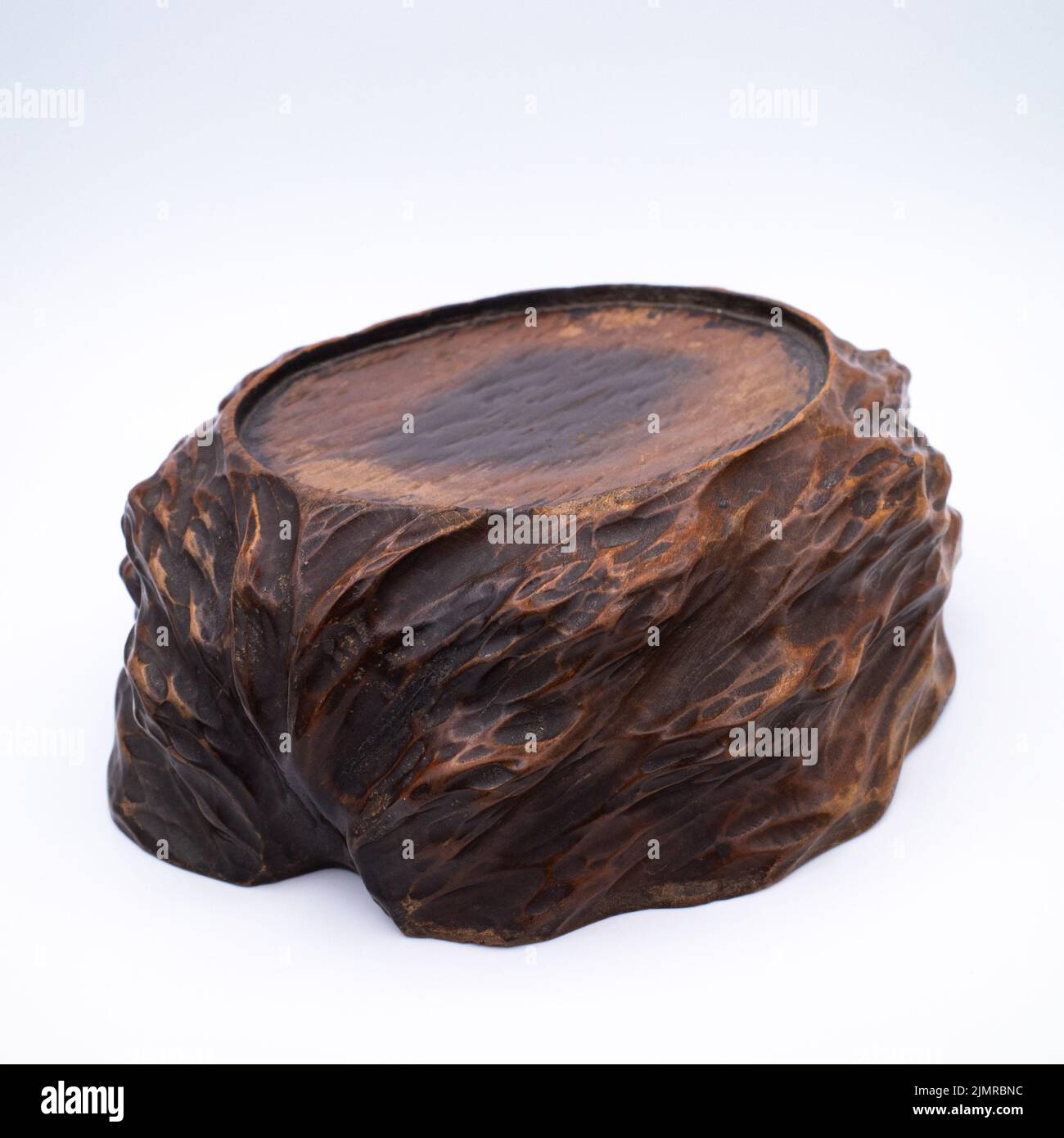 Antique Japanese Carved Naturalistic Wabi-Sabi Wooden Stand For Okimono or Bonsai Stock Photo