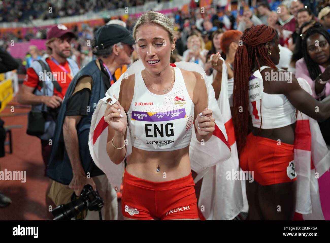 England’s Jessie Knight celebrates her victory in the Women’s 4 x 400m Relay Final at Alexander Stadium on day ten of the 2022 Commonwealth Games in Birmingham. Picture date: Sunday August 7, 2022. Stock Photo