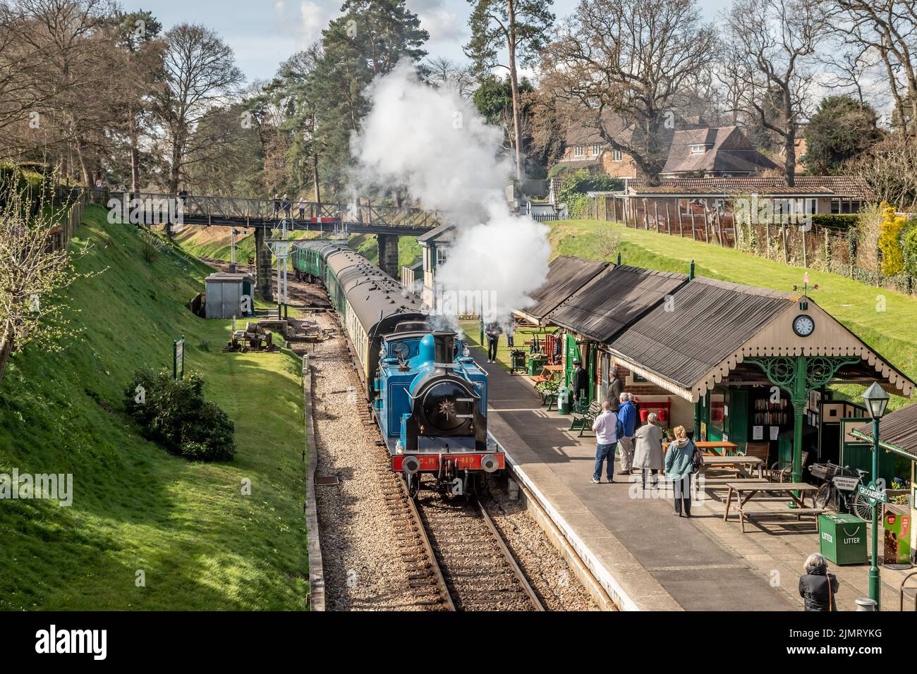 Caledonian Railway '439' class 0-4-4T No. 419 arrives at Groombridge station on the Spa Valley Railway Stock Photo