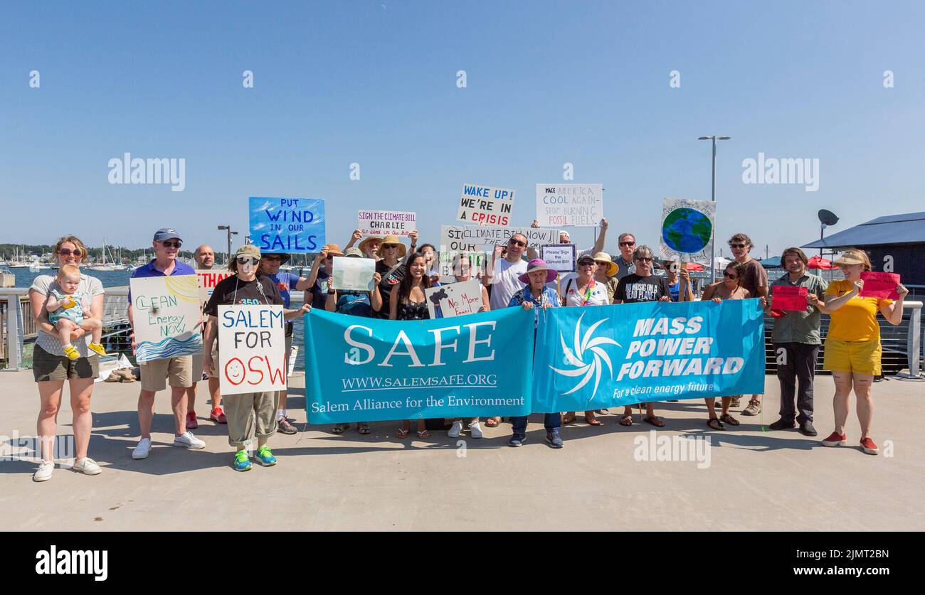 August 4, 2022. Salem, Massachusetts Environmental activists from MassPowerForward, Salem Alliance for the Environment (SAFE), UU Mass Action, 350 Mas Stock Photo