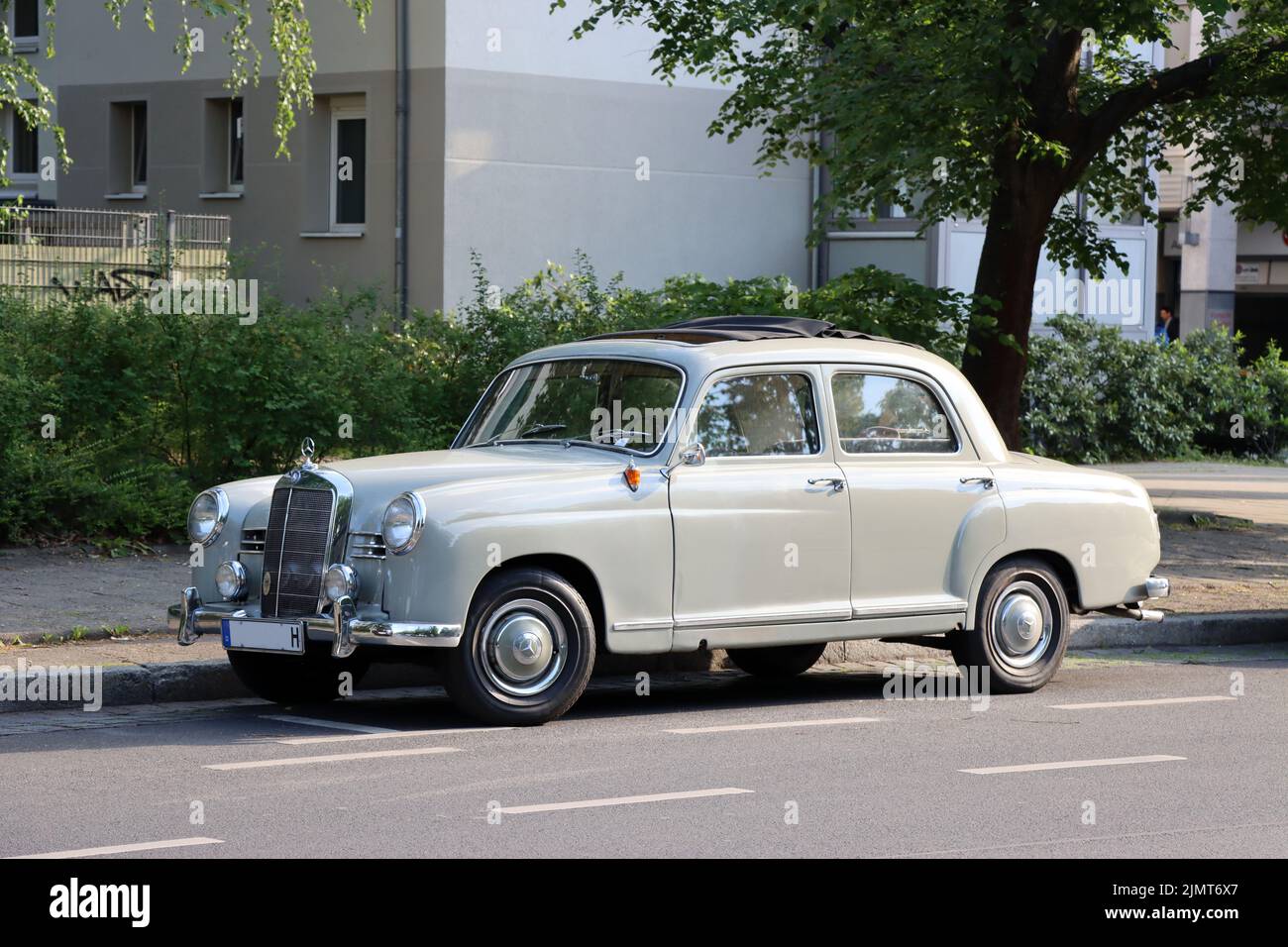 Oldtimer Mercedes-Benz W 120 Ponton, Brandenburg, Deutschland, Potsdam Stock Photo