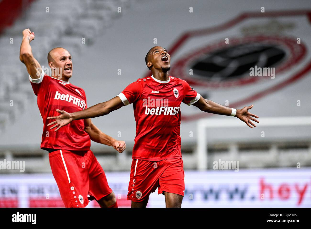 Antwerp's Michel Ange Balikwisha celebrates after scoring during a