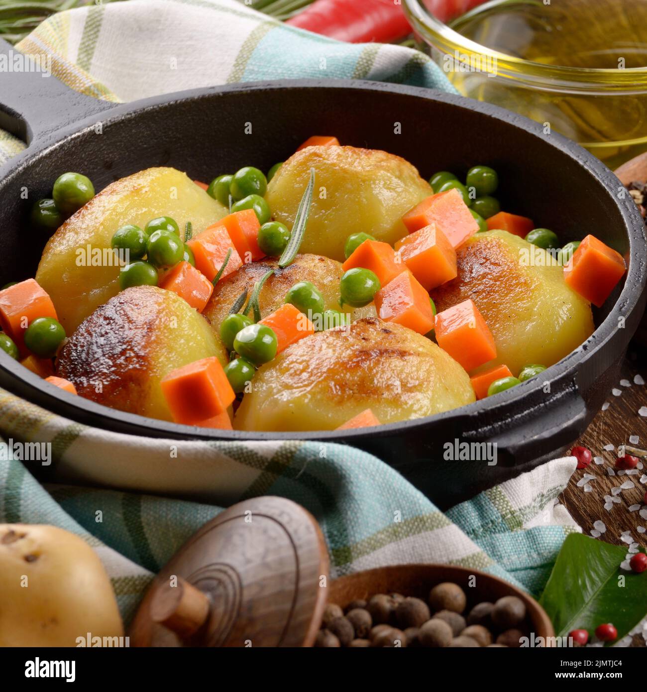 Pan of Boiled and baked potato Stock Photo Alamy