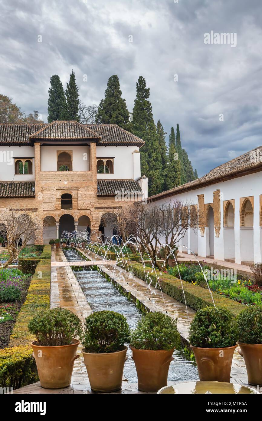 Patio de la Acequia in Generalife, Granada, Spain Stock Photo Alamy