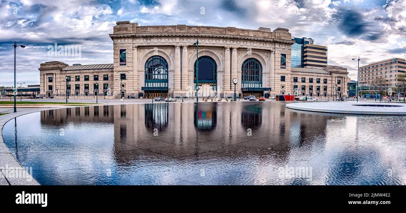 Beautiful kansas city train station in downtown Stock Photo Alamy