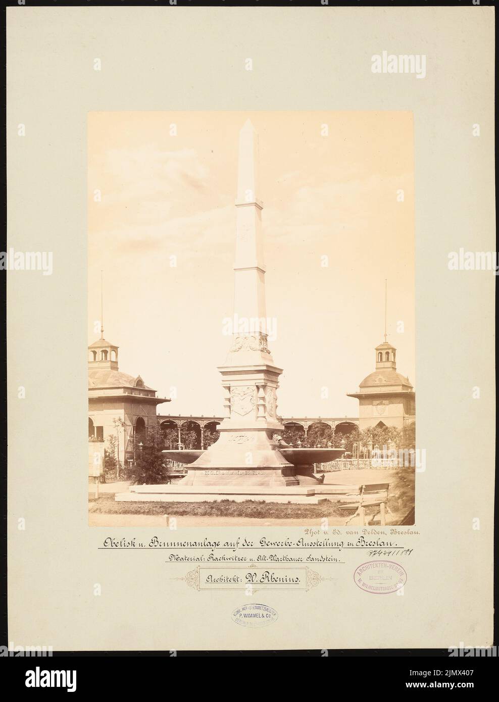 Rhenius Wilhelm, obelisk and fountain at the trade exhibition in Wroclaw (1872-1872): View. Photo on cardboard, 47 x 35.7 cm (including scan edges) Rhenius Wilhelm : Obelisk und Brunnenanlage auf der Gewerbeausstellung, Breslau Stock Photo