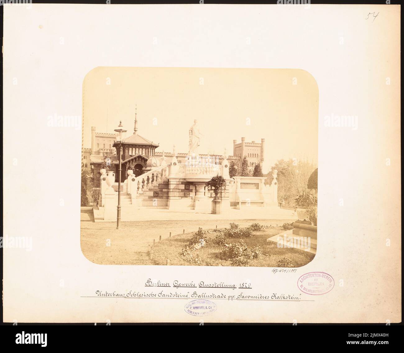 Unknown architect, pavilion at the Berlin trade exhibition 1879 (1872-1872): View. Photo on cardboard, 33.5 x 41.5 cm (including scan edges) N.N. : Pavillon auf der Berliner Gewerbeausstellung 1879 Stock Photo