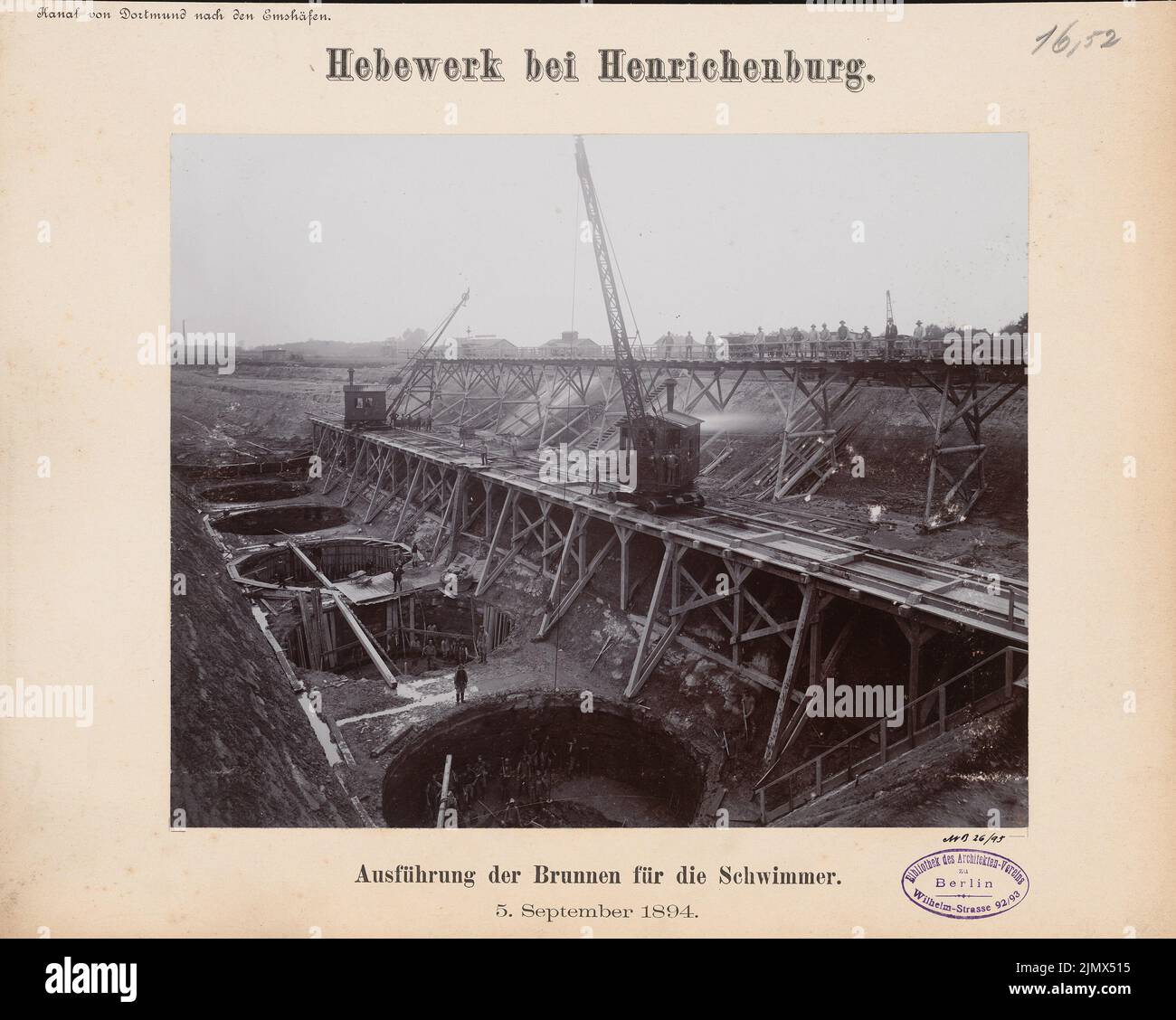 Unknown architect, Dortmund-Ems-Canal (without date): Photography of the construction work. Photo on cardboard, 29.3 x 36.7 cm (including scan edges) N.N. : Dortmund-Ems-Kanal. Schiffshebewerk, Henrichenburg Stock Photo
