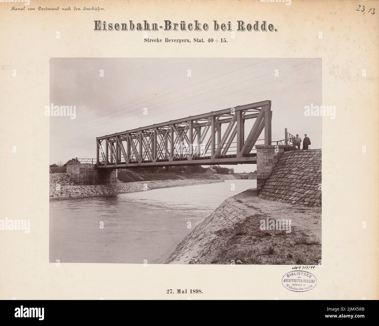 Unknown architect, Dortmund-Ems-Canal (without date): View. Photo on cardboard, 29.3 x 37.1 cm (including scan edges) N.N. : Dortmund-Ems-Kanal. Eisenbahnbrücke, Rodde Stock Photo
